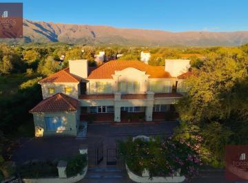 Hotel · 1540m² · 42 Ambientes · 12 Cocheras · Venta Hotel Funcionando en Merlo San Luis