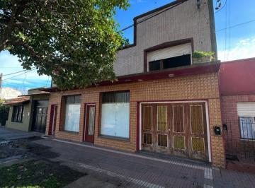 Casa · 180m² · 5 Ambientes · 1 Cochera · Casa con Local en General Madariaga