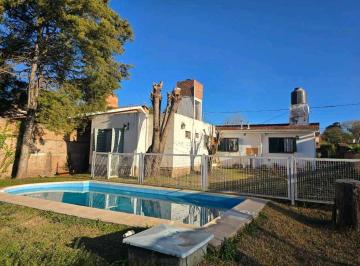 Casa · 140m² · 3 Dormitorios · 2 Cocheras · Casa en Venta – Barrio Sol y Río | Villa Carlos Pazexcelente Ubicaci