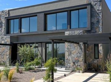 Departamento de 6 ambientes, El Challao · Se Venden Duplex en Mendoza Norte, Mendoza