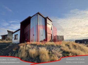 Casa · 105m² · 4 Ambientes · 2 Cocheras · Vivienda Tres Dormitorio + Container Equipado