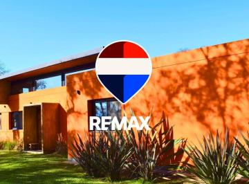 Casa · 200m² · 6 Ambientes · 2 Cocheras · Casa en Venta Valle Escondido Apta Credito 2 Dorm