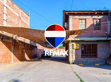 Casa · 158m² · 3 Ambientes · 8 Cocheras · Casa en Venta Sobre Av Ex Combatientes