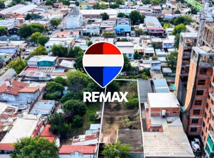 Terreno · 606m²