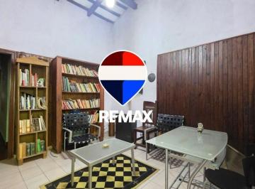 Casa · 99m² · 5 Ambientes · Casa Venta Av Sarmiento Macrocentro 3 Dorm.