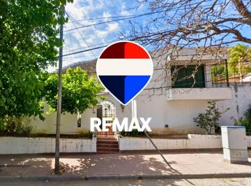 Casa · 151m² · 7 Ambientes · 3 Cocheras · Casa en Venta en Portezuelo Norte 4 Dorm.