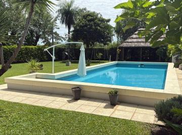 Quinta vacacional · 156m² · 2 Dormitorios · 2 Cocheras · Quinta a La Venta Frente Al Aeropuerto J. Newbery