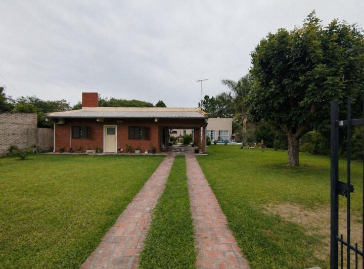 Casa · 160m² · 4 Ambientes · 1 Cochera