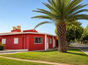 Casa · 50m² · 4 Ambientes · 1 Cochera · Casa a La Venta Santo Tomé