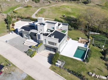 Casa · 573m² · 10 Ambientes · 6 Cocheras · Venta Casa Premium Barrio Altos Aires Tandil