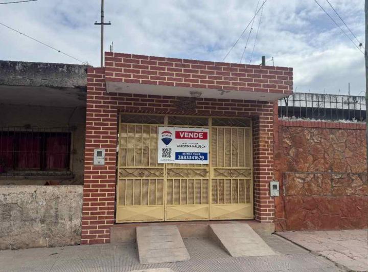 Casa · 140m² · 6 Ambientes · 2 Cocheras