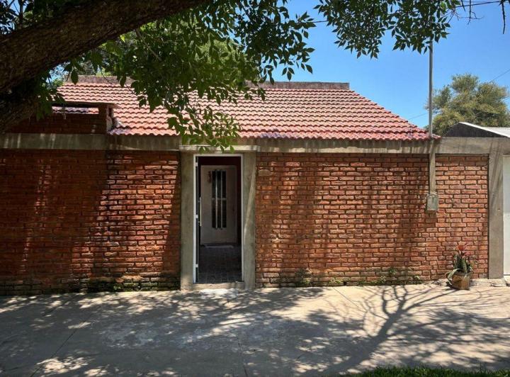 Casa · 70m² · 6 Ambientes · 2 Cocheras