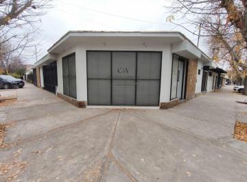 Local comercial · 280m² · 1 Cochera · Venta Esquina Locales Comerciales - Lujan