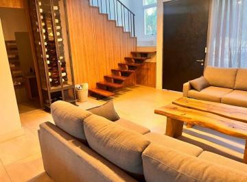 Departamento · 160m² · 3 Ambientes · 1 Cochera · Dúplex en Venta B° Dalvian