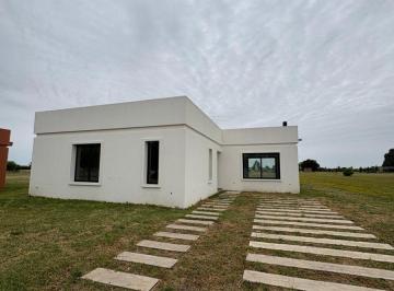 Casa · 110m² · 3 Ambientes · Casa en Venta a Estrenar La Federala, Lobos