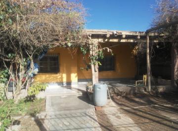 Casa · 209m² · 4 Ambientes · 1 Cochera · Casa de Dos Dorm.. La Bebida, Rivadavia