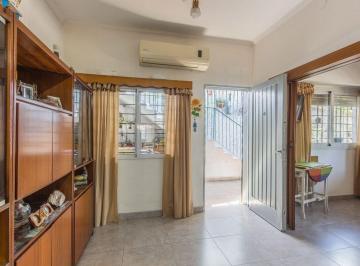 Casa · 83m² · 3 Ambientes · 1 Cochera · Venta Casa 2 Amb + 1 en Palomar C/cochera y Patio
