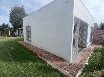 Casa · 2 Ambientes · 1 Cochera · Venta - Casa 2 Amb Moreno