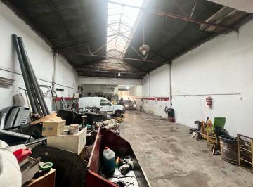 Bodega-Galpón · 260m² · Venta Galpón 190 m² Cub C/vivienda 4 Amb. Barracas