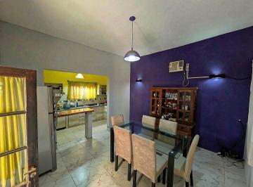 PH · 136m² · 6 Ambientes · 1 Cochera · Venta 2 Dptos. Cochera Vicente López 265 m²