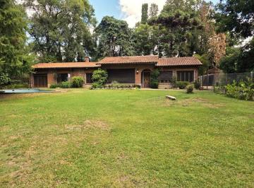 Quinta vacacional · 235m² · 4 Dormitorios · 1 Cochera · Venta Casa Quinta en Ingeniero Maschwitz