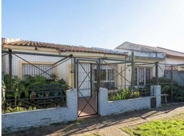 Casa · 100m² · 3 Ambientes · 1 Cochera · Casa 3 Amb en Venta Longchamps, Cochera y Jardín