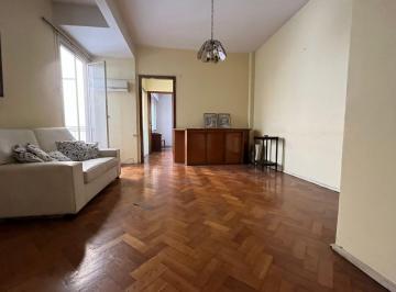 Departamento · 68m² · 3 Ambientes · Departamento en Venta Almagro, con Dependencia.