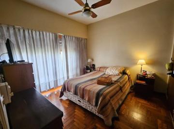 Departamento · 77m² · 3 Ambientes · 1 Cochera · Venta Departamento Frente 3 Amb Cochera Mataderos