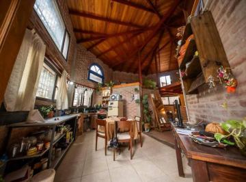 Casa · 162m² · 4 Ambientes · Se Vende Casa 2 Dorm. en Unquillo