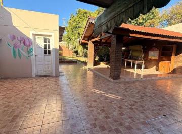 Casa · 73m² · 4 Ambientes · 1 Cochera · Casa 4 Amb Venta Merlo Norte Jardin Parri Quincho