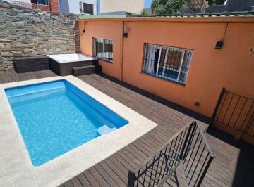 PH · 126m² · 4 Ambientes · Venta PH 4 Amb Pileta y Quincho Parque Avellaneda