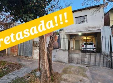 Casa · 80m² · 3 Ambientes · 1 Cochera · Venta Casa 3 Amb 2 Plantas Moreno Sur Retasada