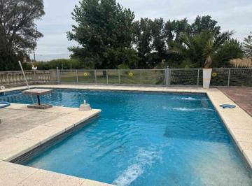 Casa · 100m² · 3 Ambientes · 3 Cocheras · Venta Casa Quinta V. del Pino Km 44 con Piscina
