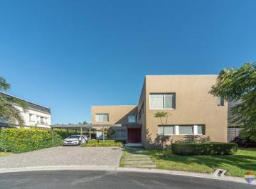 Casa · 276m² · 5 Ambientes · Venta Casa 5 Ambientes Las Liebres
