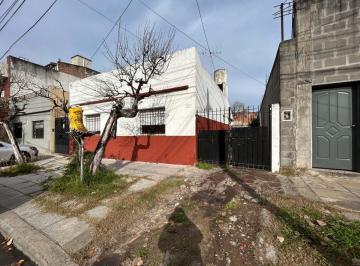 Casa · 60m² · 3 Ambientes · 2 Cocheras · Venta Casa Villa Maipu –excelente Lote de 10x34