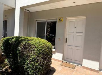 Casa · 72m² · 3 Ambientes · 1 Cochera · Venta Dúplex 3 Amb. con Jardin Pellegrini Village