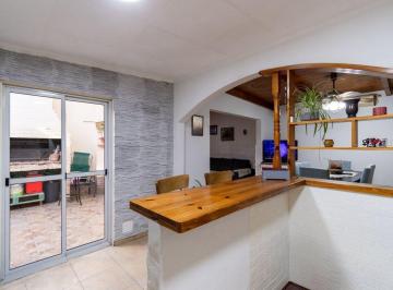 Casa · 240m² · 3 Ambientes · Casa y Galpón en Venta Barrio Parque Casa