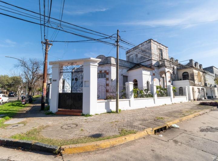 Casa · 140m² · 4 Ambientes · 1 Cochera