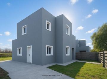 Casa · 180m² · 4 Ambientes · 2 Cocheras · Casa a Estrenar San Sebastian Area 8 - Permuta
