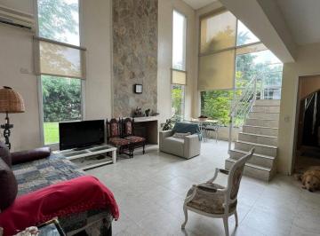 Casa · 201m² · 5 Ambientes · 1 Cochera · Venta Casa en Cc Loma Verde Apto Credito