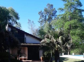 Casa · 123m² · 4 Ambientes · 2 Cocheras · Casa en Venta Barrio Cube Frente Al Lago