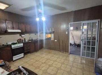 PH · 104m² · 4 Ambientes · Venta PH 4 Ambientes a Refaccionar Caseros