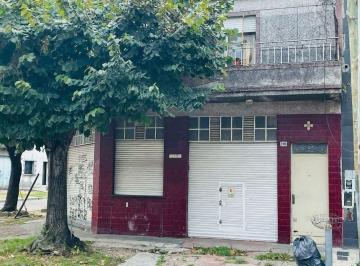 PH · 198m² · 4 Ambientes · 1 Cochera · Venta de PH + Local en Esq Gral San Martin V Maipu