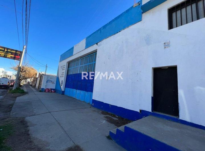 Bodega-Galpón · 865m²