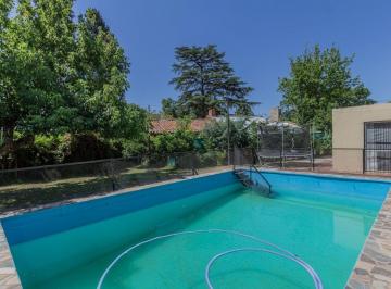 Casa · 150m² · 5 Ambientes · 2 Cocheras · Venta Don Torcuato Casa 5 Amb Pileta y Gran Parque