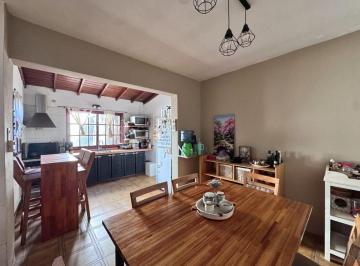 PH · 65m² · 4 Ambientes · Venta PH 4 Amb Jardin Sin Expensas Castelar Sur