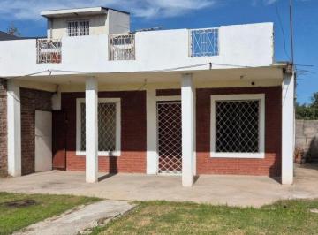 Casa · 57m² · 3 Ambientes · 1 Cochera · Casa en Venta, Florencio Varela.