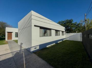 Casa · 121m² · 4 Ambientes · 2 Cocheras · Casa en Venta 3 Dorm. en Villa Elisa
