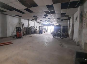 Bodega-Galpón · 300m² · Galpón en Alquiler 43 Entre 1 y 2