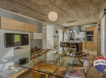 Casa · 130m² · 4 Ambientes · 2 Cocheras · Casa en Venta Villa Elisa
